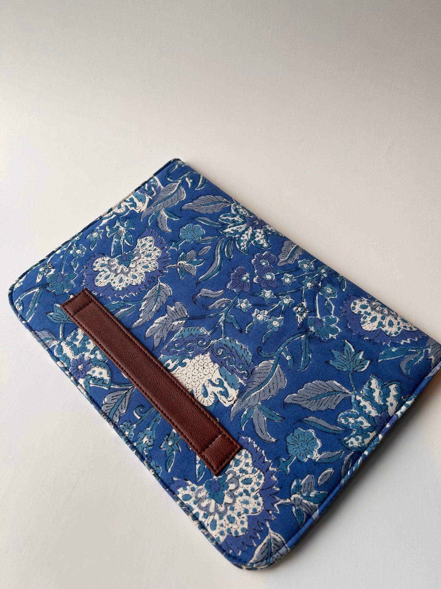Printed MacBook sleeve/ cover