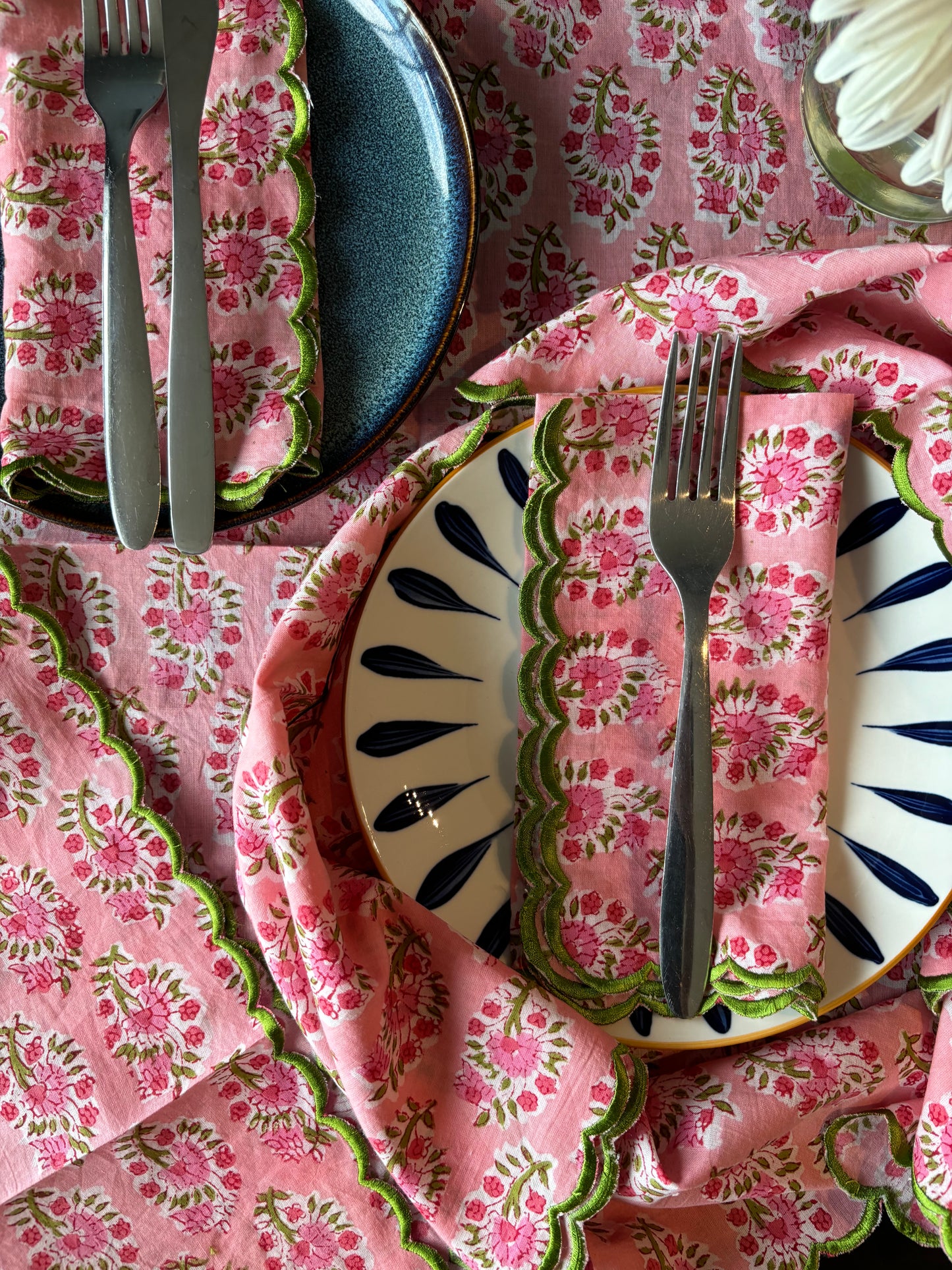 Pink and Green Scalloped Edge Table Napkin