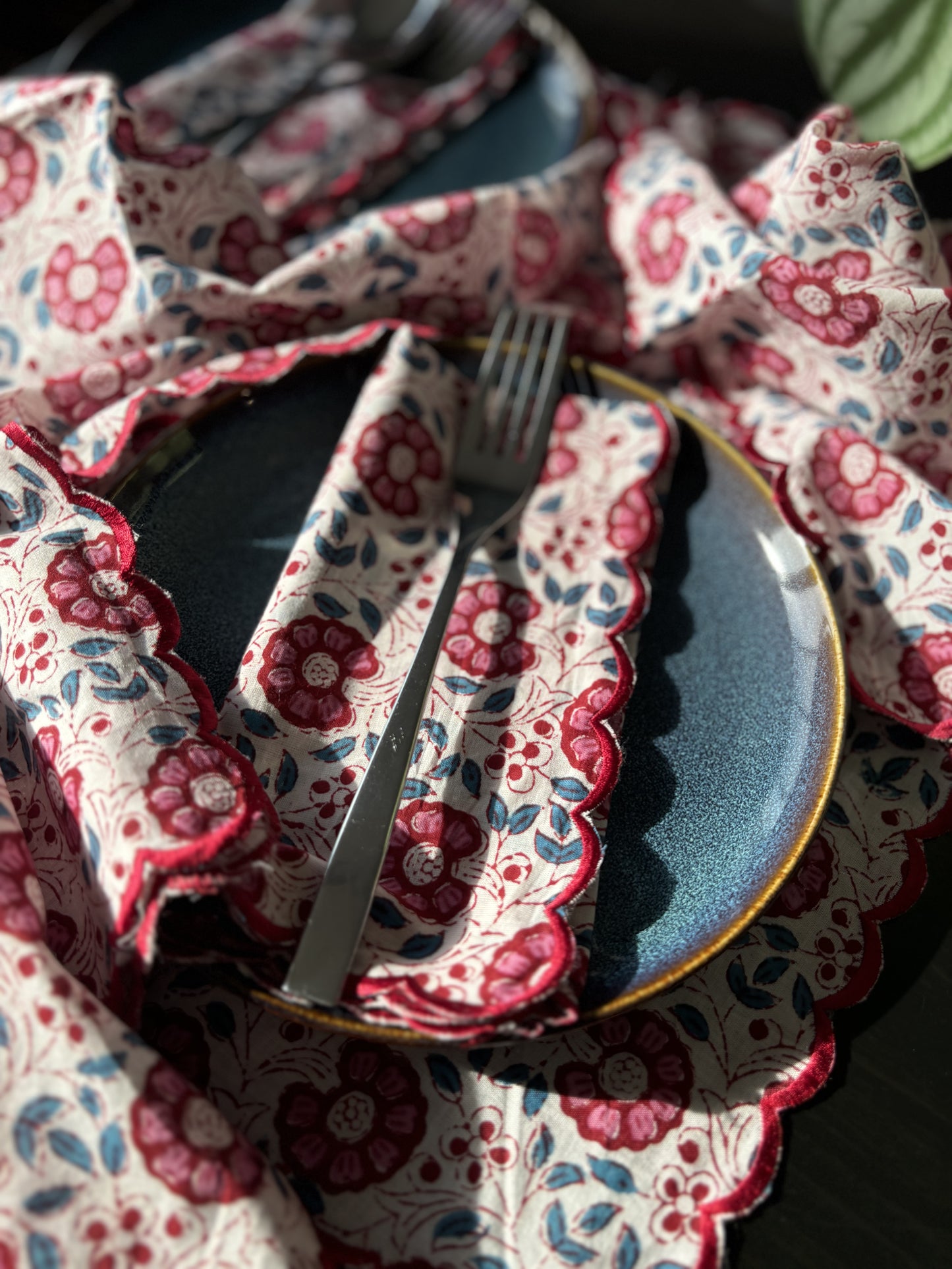 Pink and Red Scalloped Edge Table Napkin