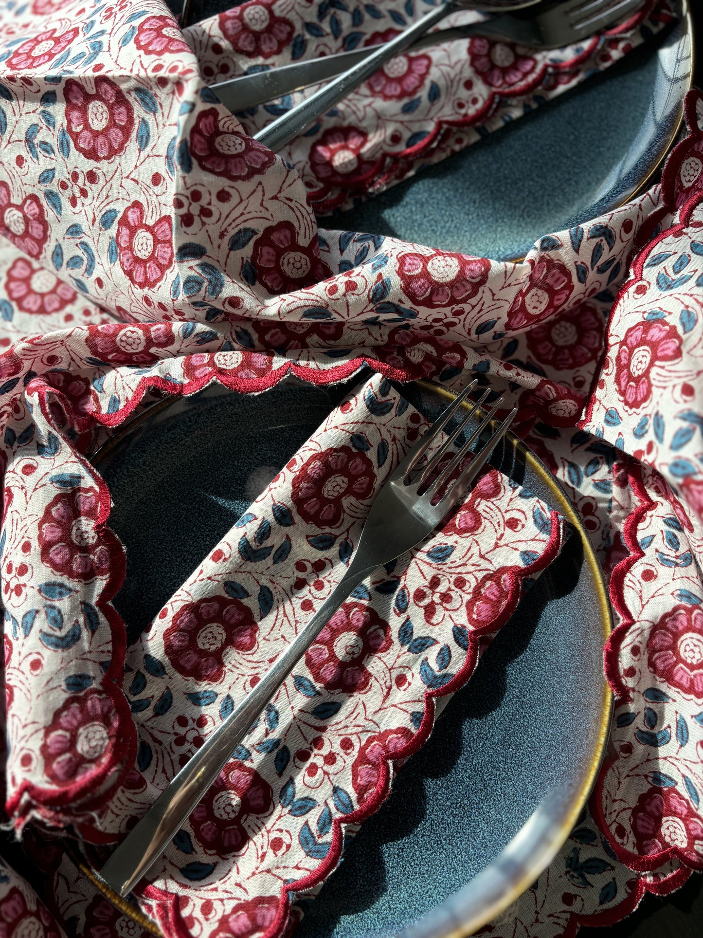 Pink and Red Scalloped Edge Table Napkin
