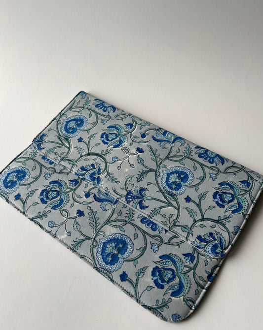 Printed MacBook sleeve/ cover