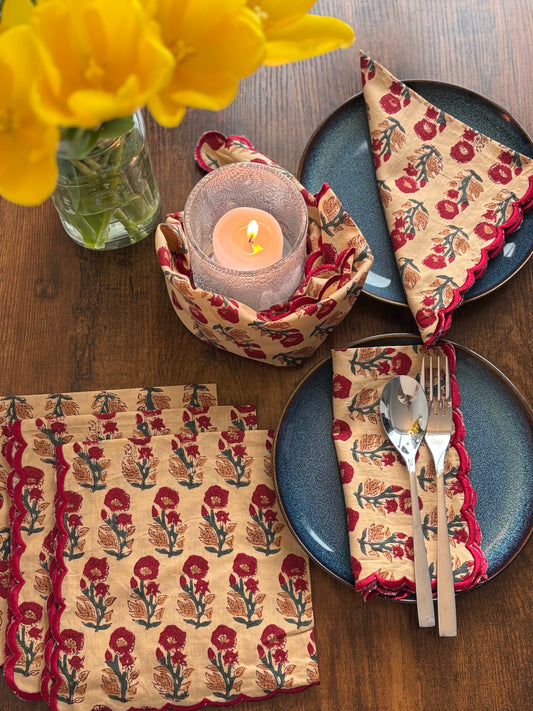 Scalloped-edged Napkins (Taupe & Red)