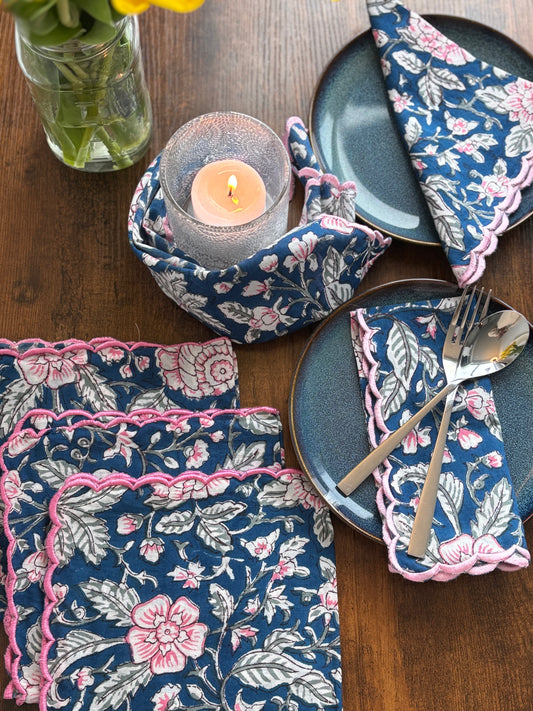 Scalloped-edged Napkins (Navy & Pink)